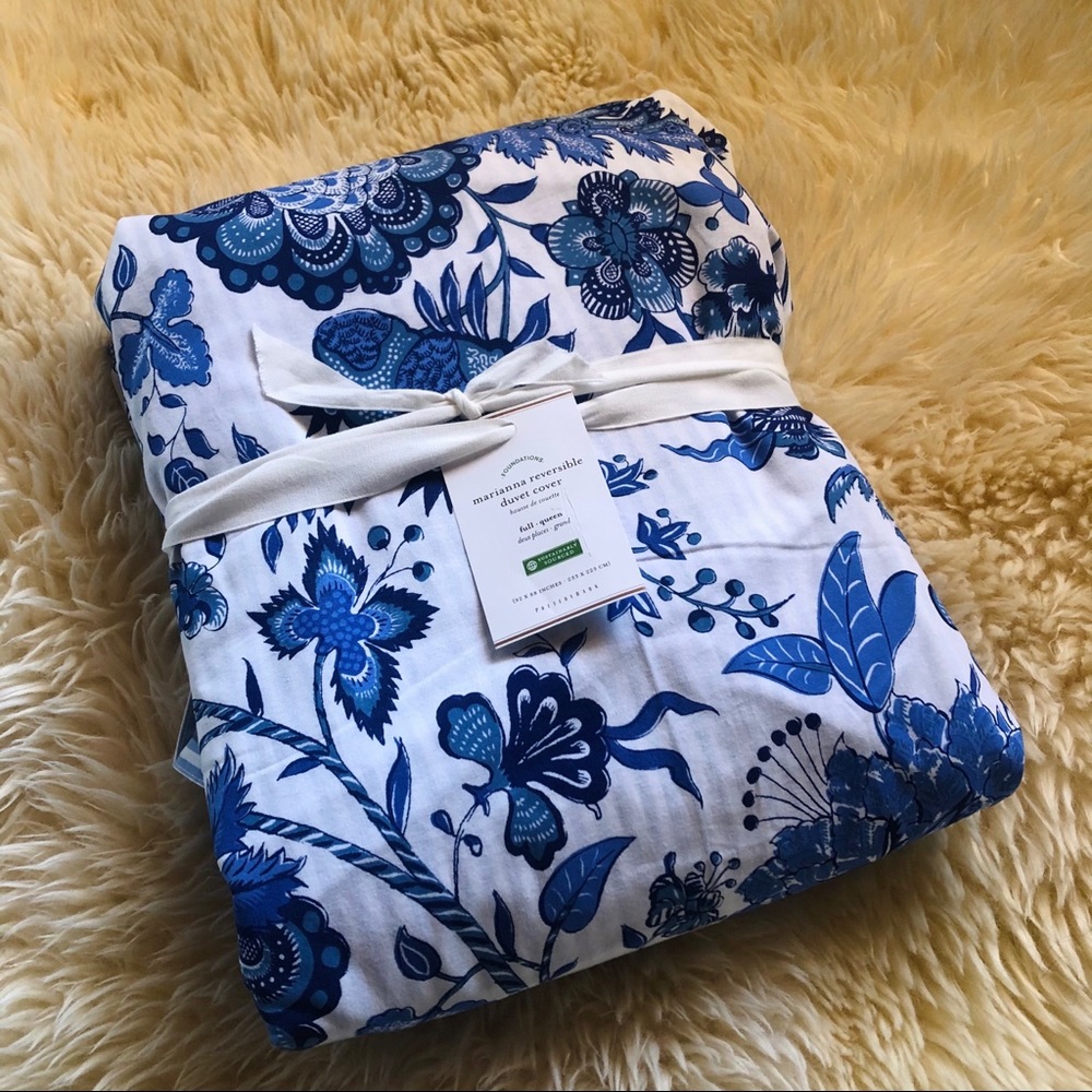 Pottery Barn Duvet Queen/Full